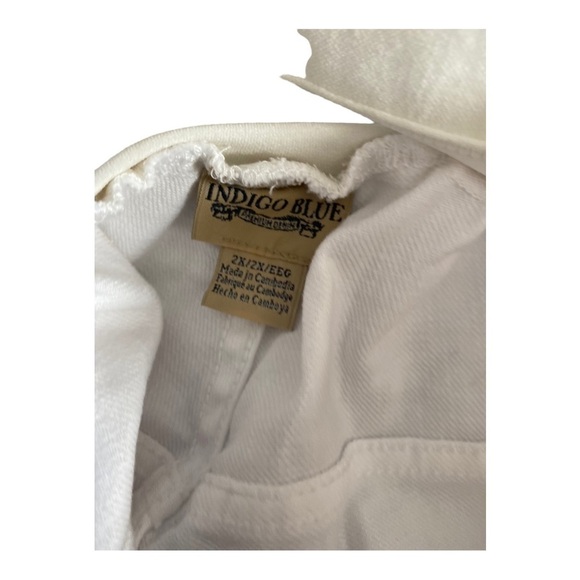 - NWT Women’s Maternity Crossover White Cropped Jeans Size 2X - Picture 14 of 14